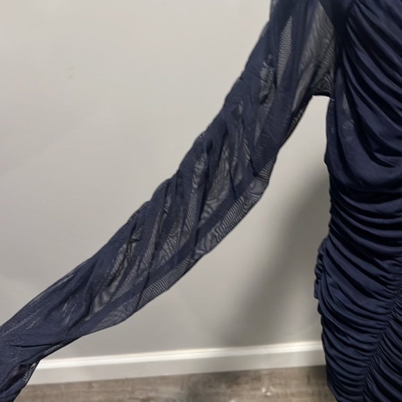 Navy Dress Off Shoulder -Fashion ti Fugure 2x NWT - Picture 3 of 6